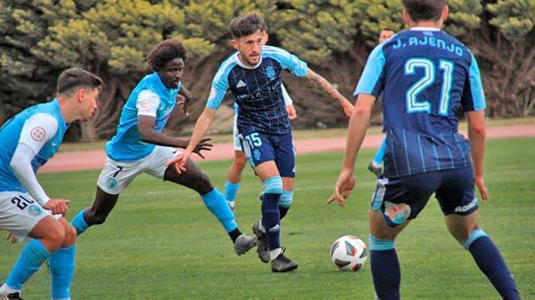 Josema Gallego en un partido con el Recre la pasada temporada en Segunda RFEF