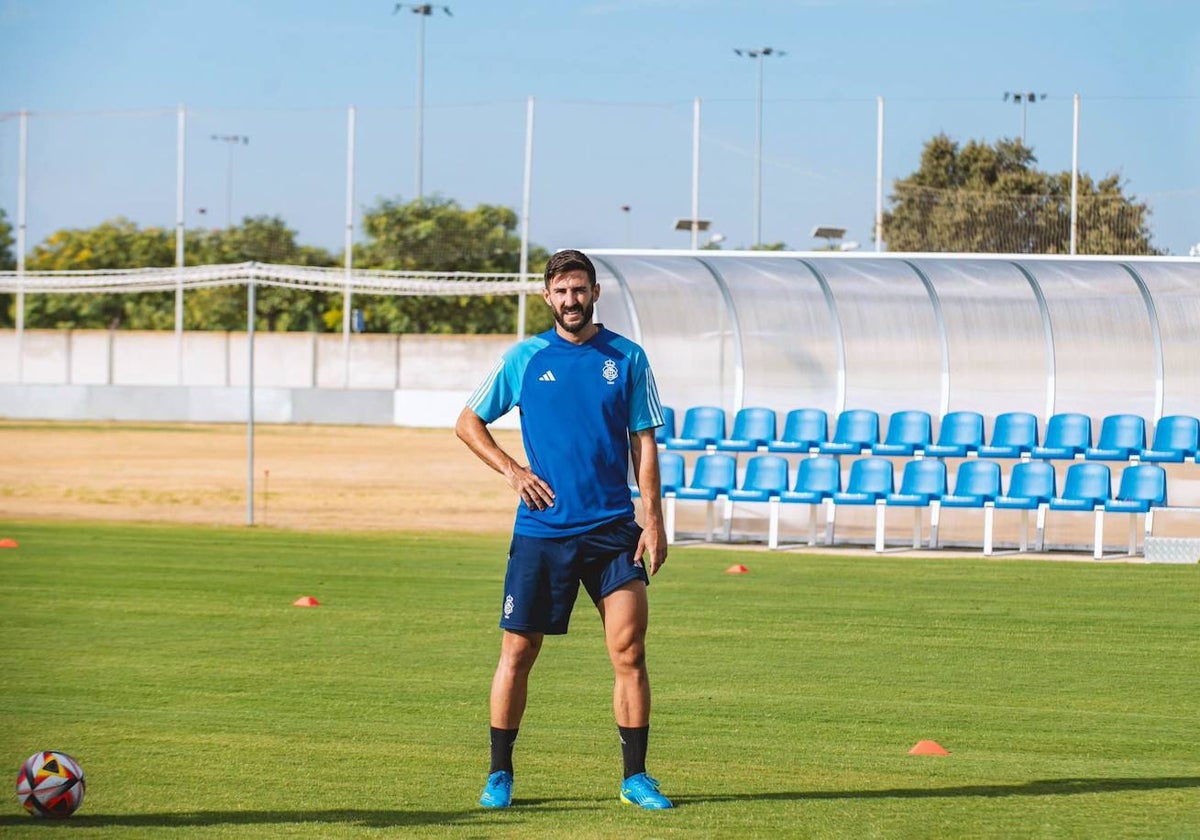 Raúl Navas durante un entrenamiento del Decano