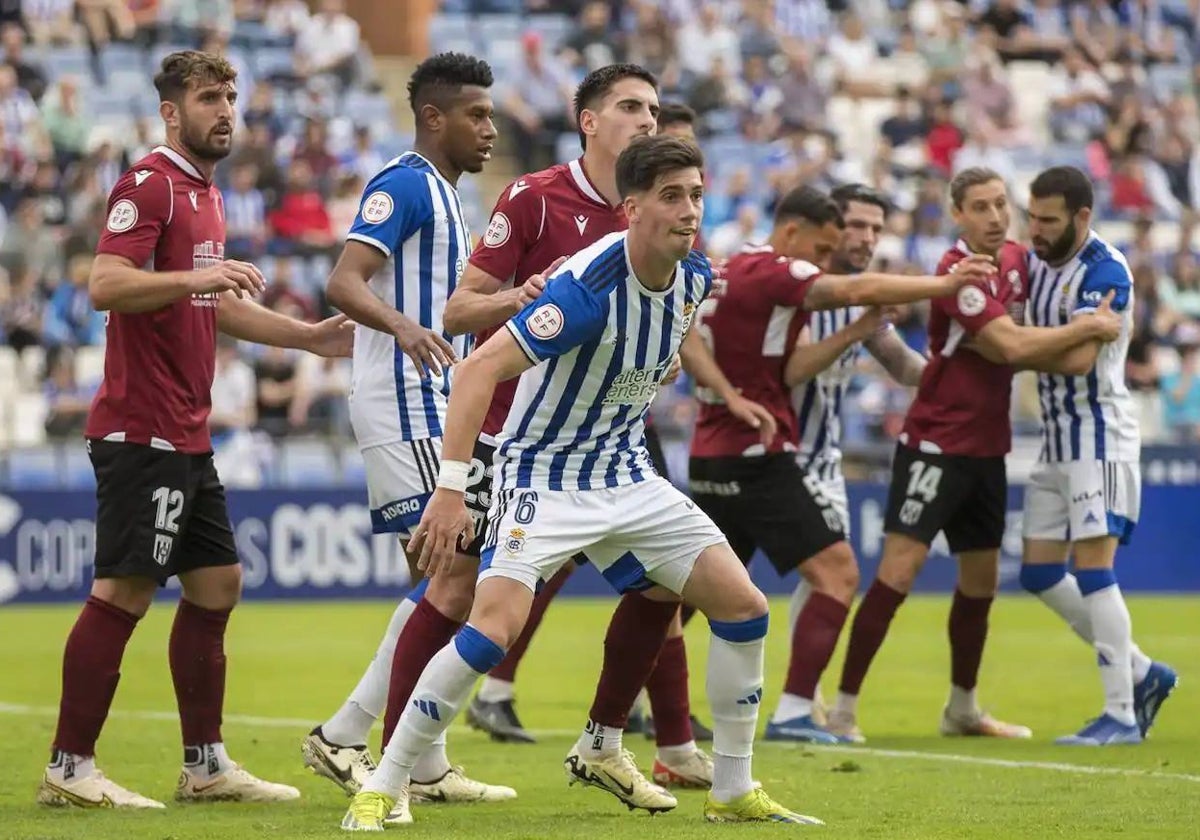 Después de 14 jornadas el Recreativo ha salido de los puestos de 'play-off' de ascenso a Segunda