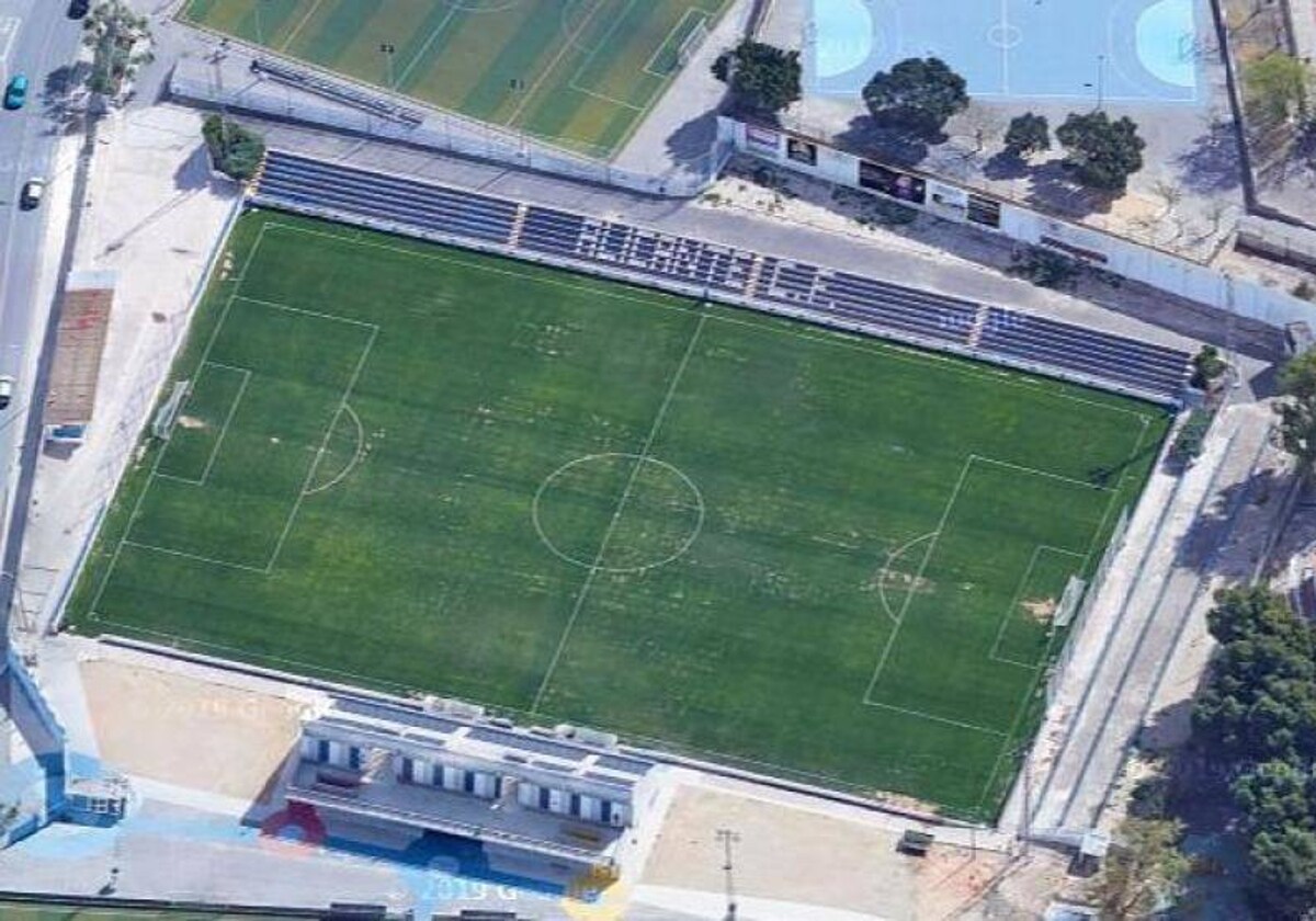 El estadio Antonio Solana acoge el partido entre el Intercity y el Recreativo de Huelva