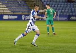 El obús teledirigido de Antonio Domínguez, segundo mejor gol de la temporada 2023-24 en Primera RFEF