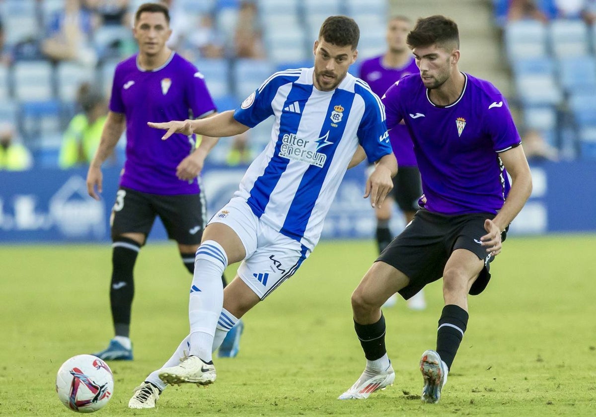 Luis Alcalde durante la disputa del Trofeo Colombino frente al Córdoba