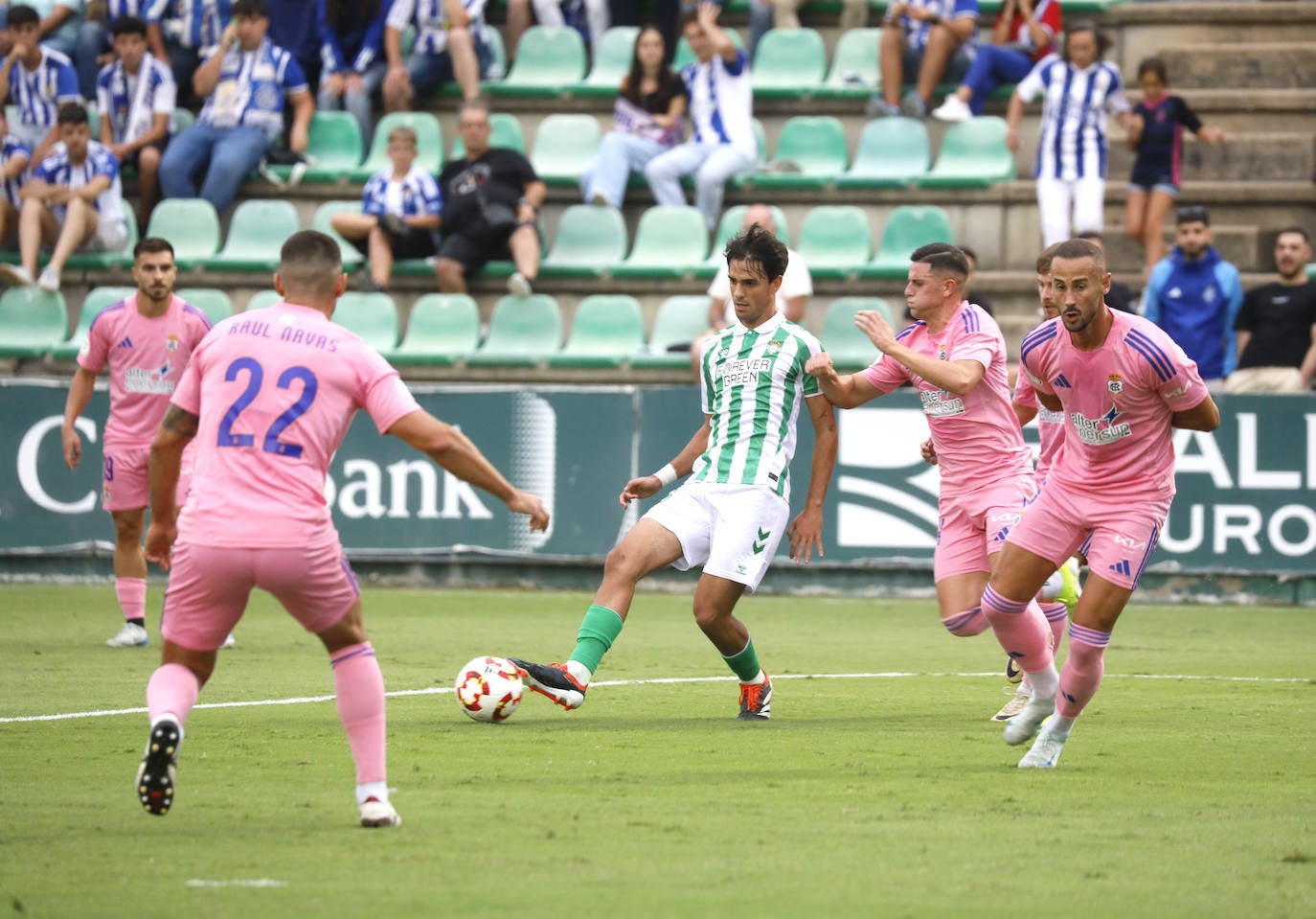 Todas las imágenes que ha generado la visita del Recreativo al filial del Betis