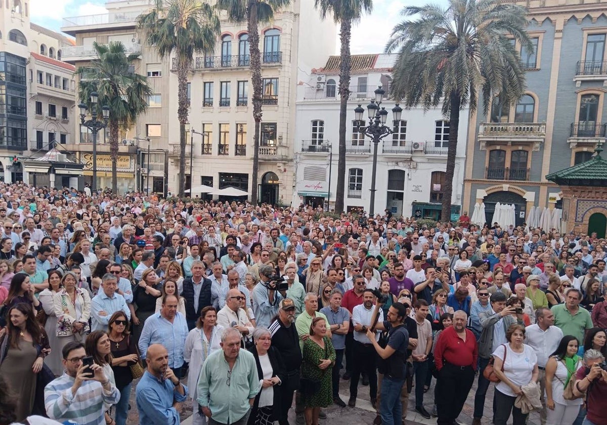 Onubenses en la concentración por las infraestructuras del pasado mes de mayo en la Plaza de las Monjas de Huelva capital