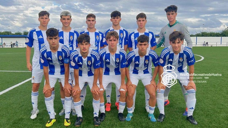 Una formación inicial del juvenil de División de Honor esta temporada