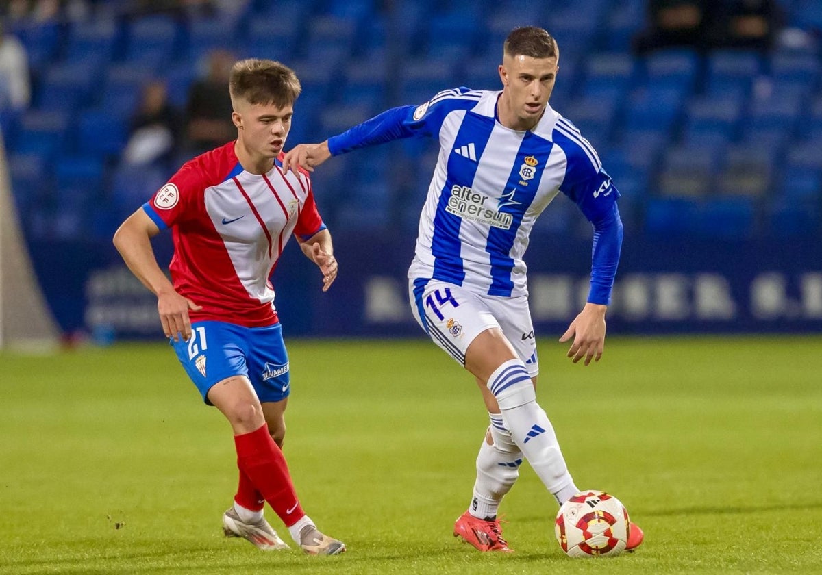 David del Pozo, en un momento del partido ante el Algeciras