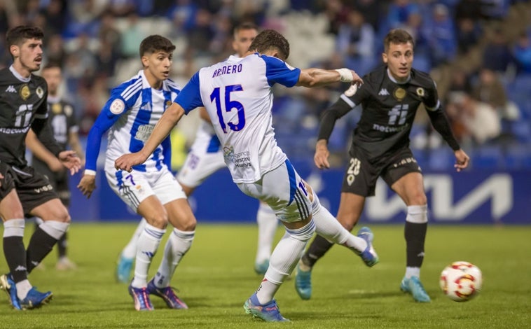 Imagen principal - Crónica Recreativo - Hércules: Remontadas SA (2-1)