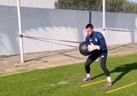 Iñigo Vélez dirige su primer entrenamiento como técnico del Recreativo
