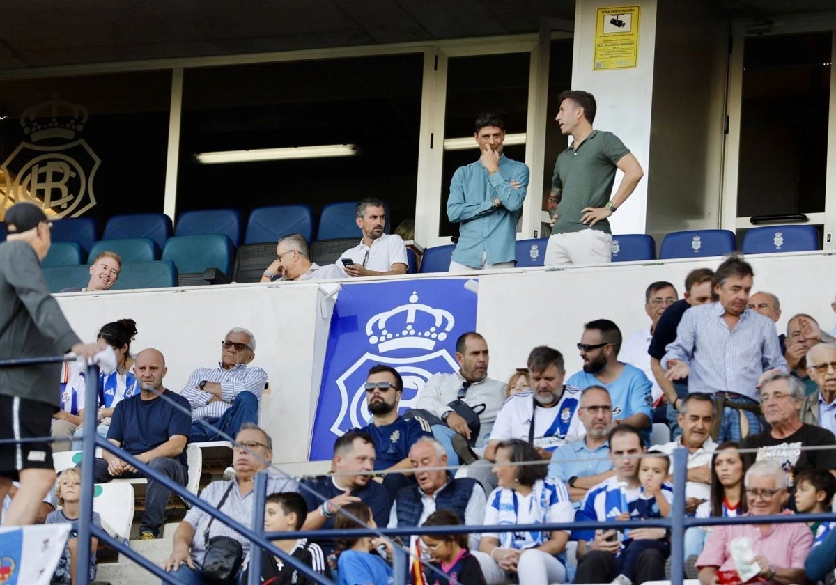 El palco del Nuevo Colombino en un partido disputado esta temporada