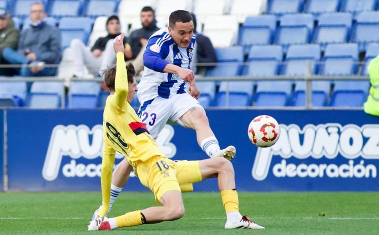 Imagen principal - Crónica Recreativo - Sanluqueño: Otra final por la permanencia que el Decano no sabe ganar (0-0)