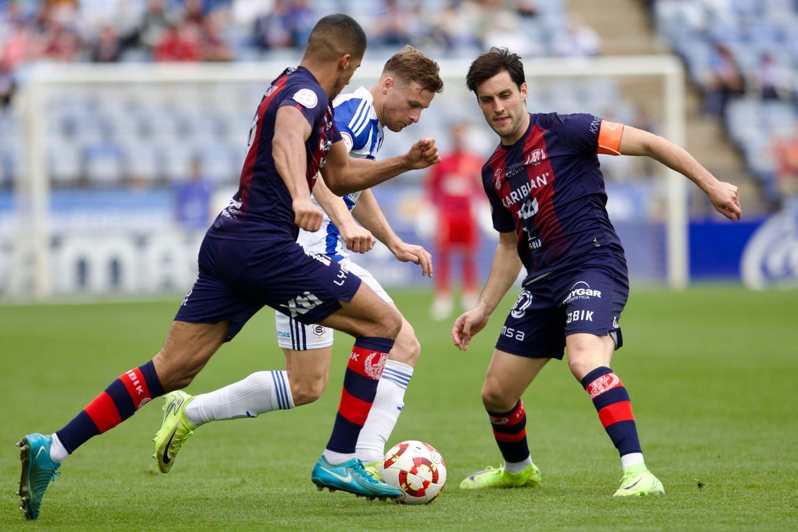 Las mejores imágenes de la victoria del Recreativo ante el Yeclano