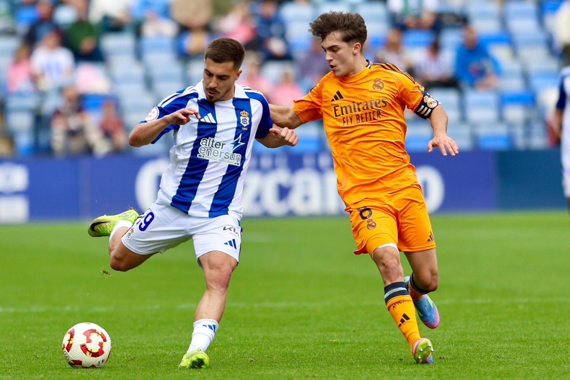 Recreativo - Castilla, en imágenes: La afición acabó muy cabreada