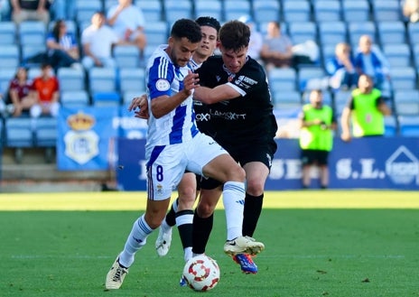Imagen secundaria 1 - Sin perdón: El Recreativo de Huelva cae al agujero del fracaso que lleva cavando todo un año (0-1)