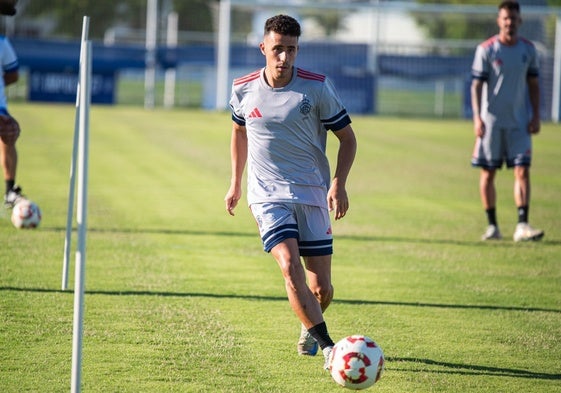 Juan Almeida, en un entrenamiento del Decano