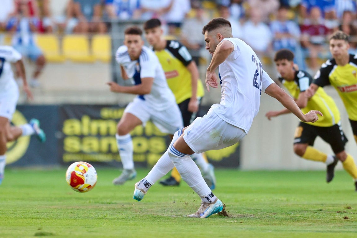 Los partidos del Recreativo de Huelva en el Trofeo de la Bella, en imágenes