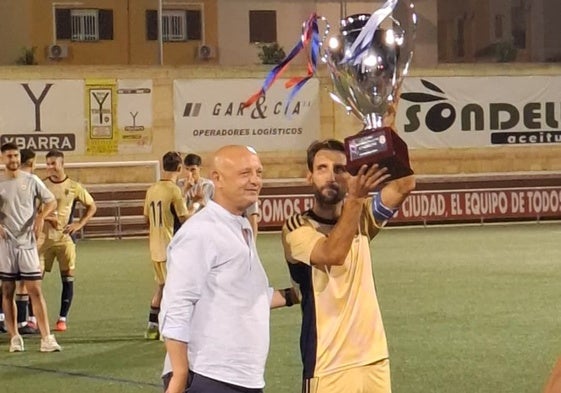 El Recreativo de Huelva conquistó por 0-3 el V Trofeo Dos Hermanas CF 1971