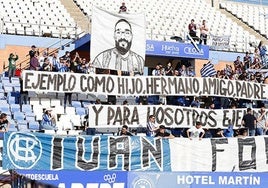 El tifo de la Grada de Animación recordando a Iván Marín en el estadio Colombino en el año 2020