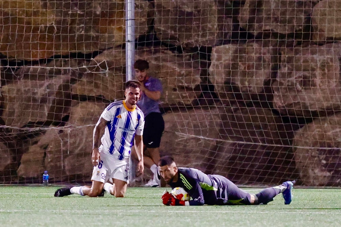 Las imágenes de la victoria del Recre en Estepona