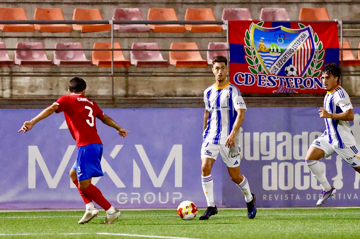 Las imágenes de la victoria del Recre en Estepona