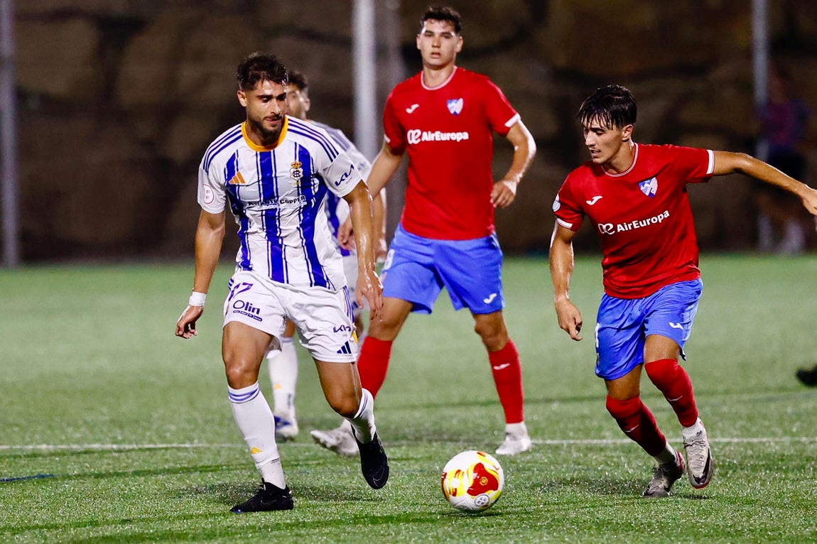 Las imágenes de la victoria del Recre en Estepona
