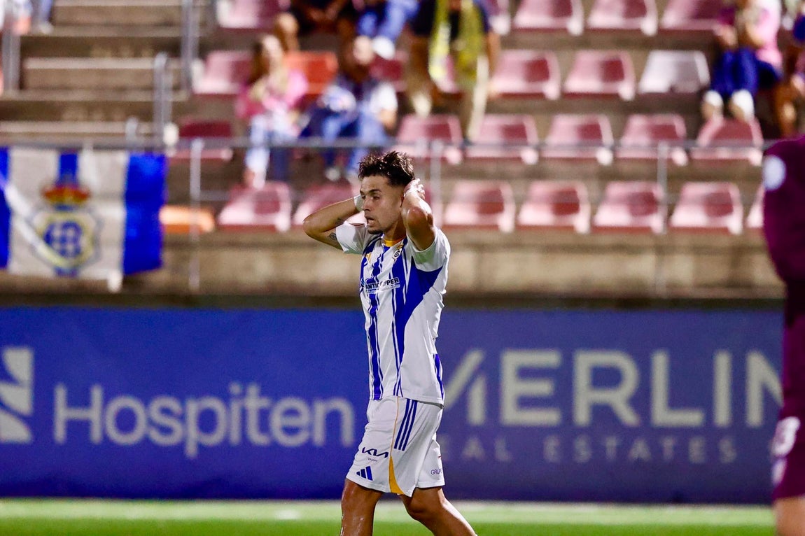 Las imágenes de la victoria del Recre en Estepona