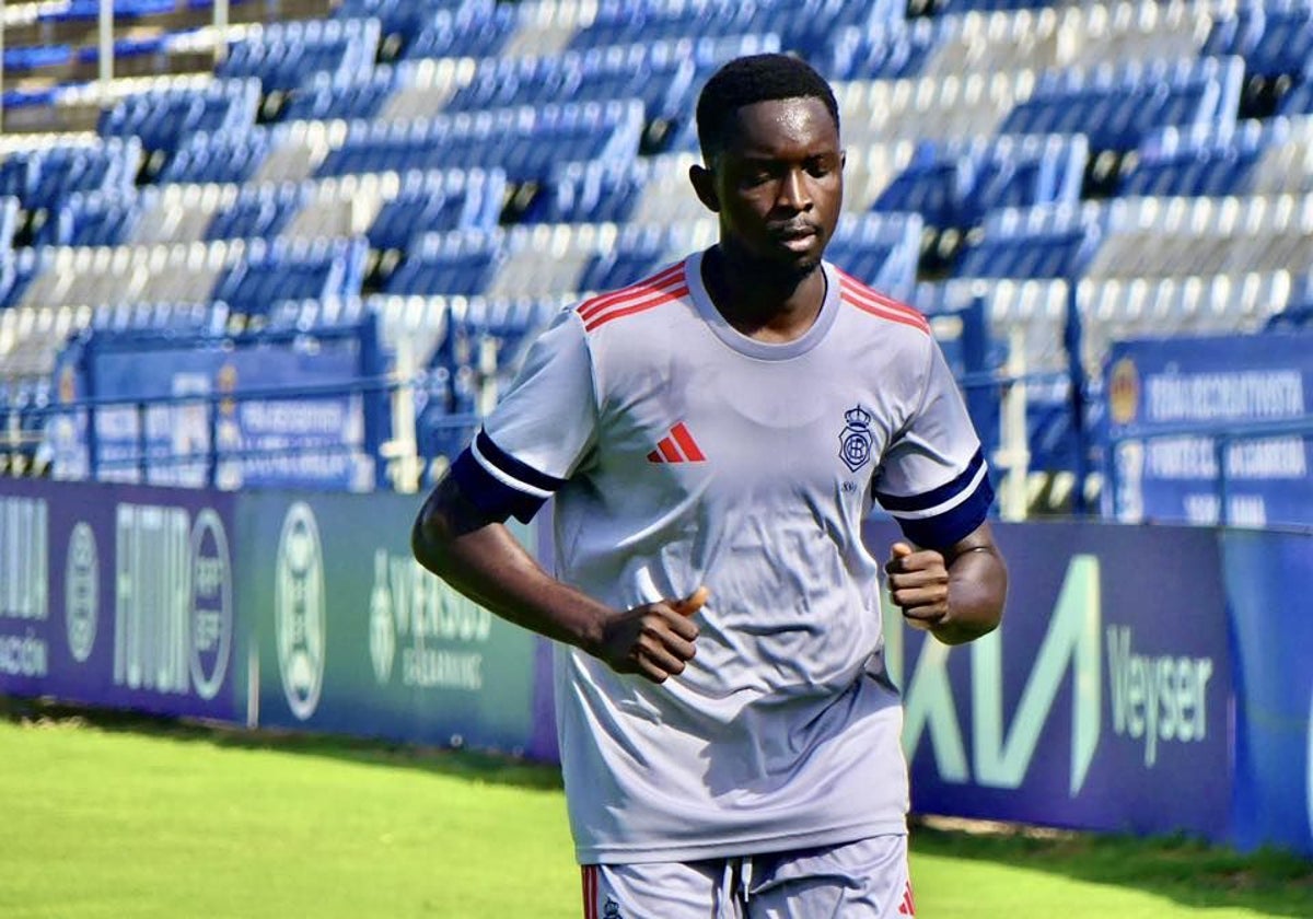 Malam Camará haciendo carrera continua en un entrenamiento en el Nuevo Colombino