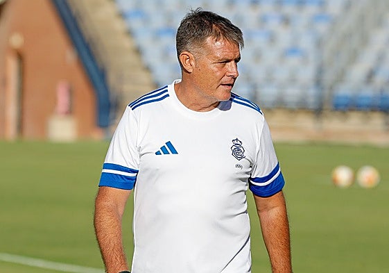 Pedro Morilla, técnico del Recreativo de Huelva, en un entrenamiento