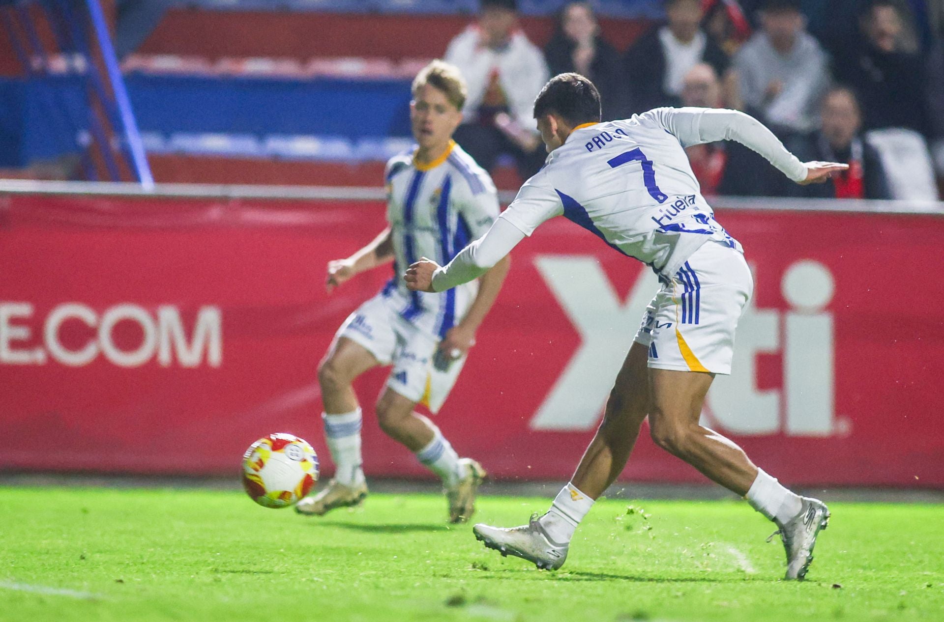 Las imágenes de la derrota del Recreativo ante el Yeclano en La Constitución