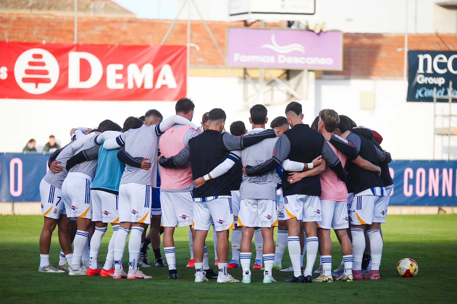 Las imágenes de la derrota del Recreativo ante el Yeclano en La Constitución