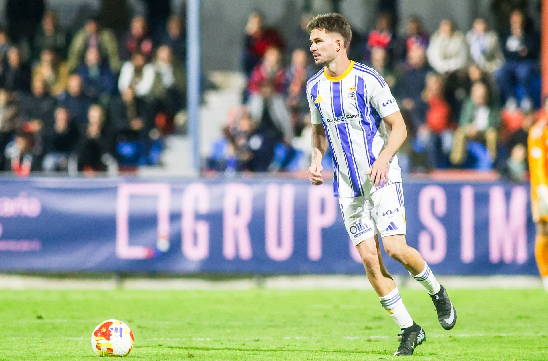 Las imágenes de la derrota del Recreativo ante el Yeclano en La Constitución