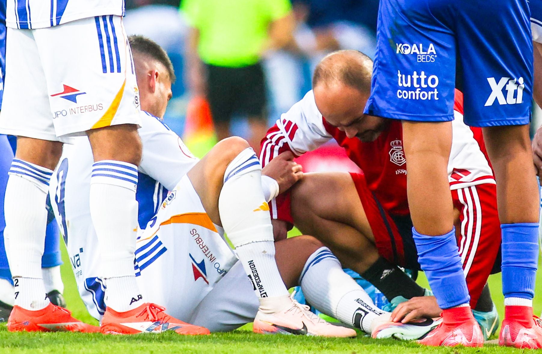 Las imágenes de la derrota del Recreativo ante el Yeclano en La Constitución