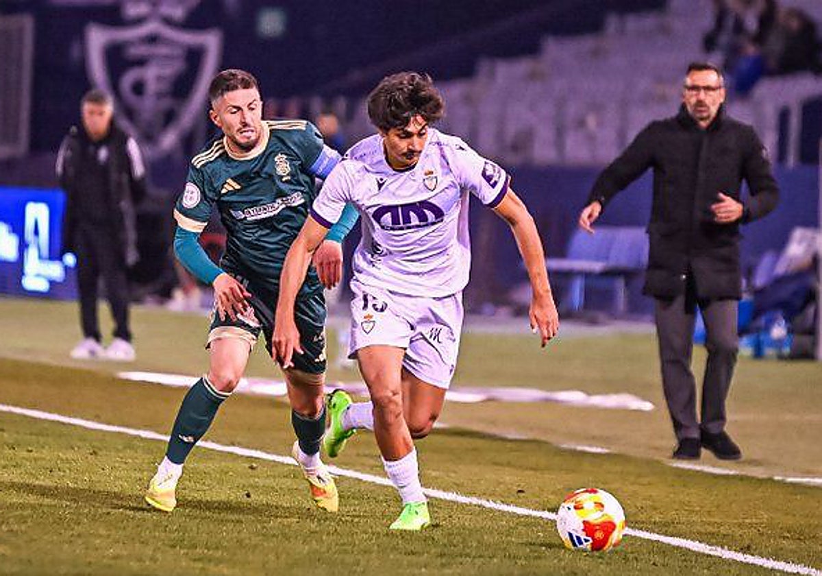 Antonio Domínguez durante la visita liguera del Decano al Real Jaén