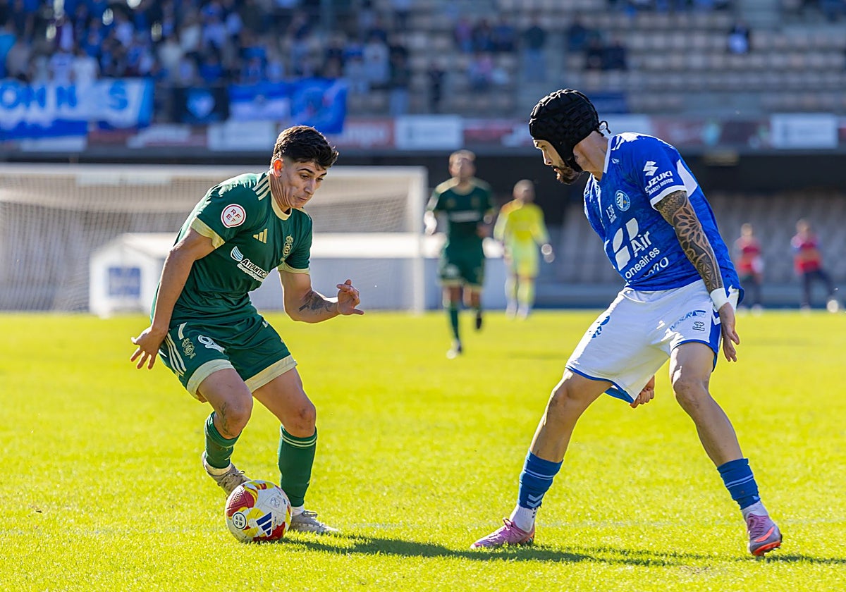 Paolo Romero durante el Xerez DFC-Recreativo disputado en el estadio de Chapín