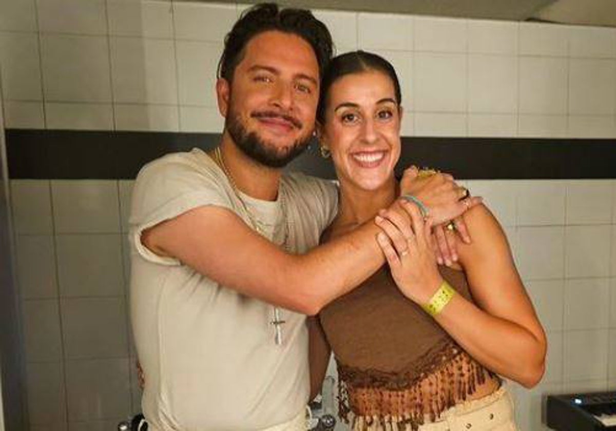 Manuel Carrasco junto a Carolina Marín este pasado fin de semana en el concierto en Madrid