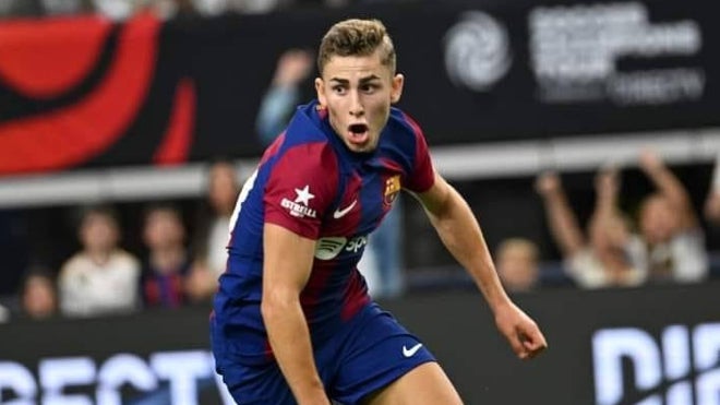 Fermín López celebrando un gol con el FC Barcelona