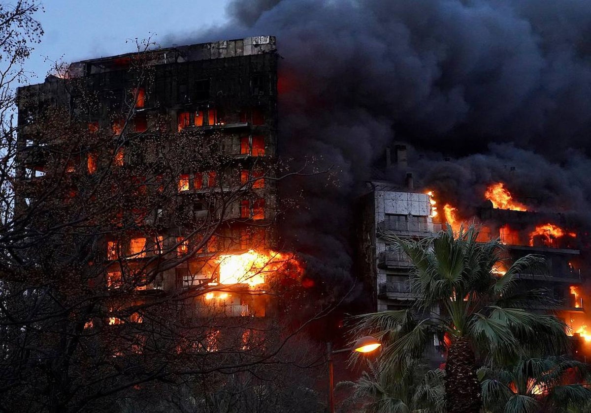 Los edificios de Valencia, en llamas