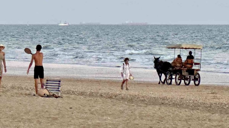 El carro por la playa urbana de Punta Umbría