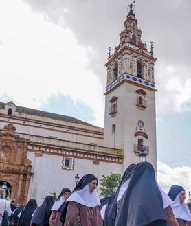 Imagen secundaria 2 - Diferentes momentos de los actos conmemorativos que tuvieron lugar el domingo en Moguer