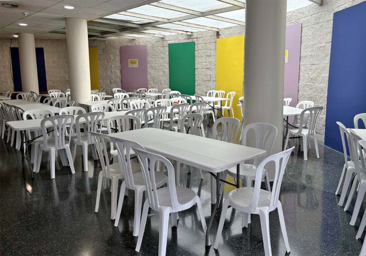 La cafetería del Juan Ramón Jiménez, vacía