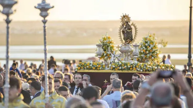 La Virgen de la Cinta es una de las vírgenes coronadas canónicamente en Huelva