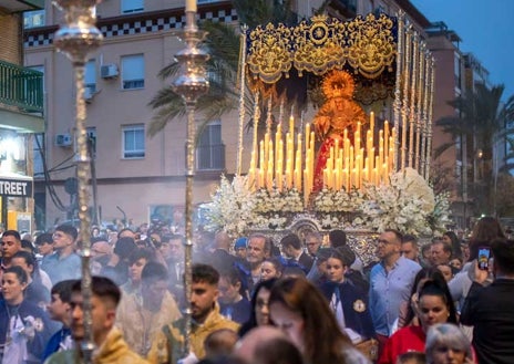 Imagen secundaria 1 - Huelva vive con intensidad el Viernes de Dolores, pórtico de su Semana Santa