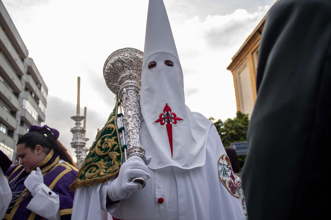 El Lunes Santo de Huelva, en imágenes