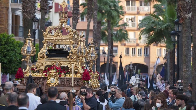 Procesiones y hermandades del Viernes Santo en Huelva