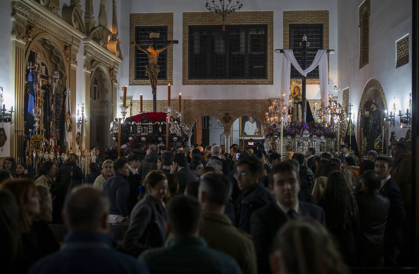 El Jueves Santo de Huelva, en imágenes