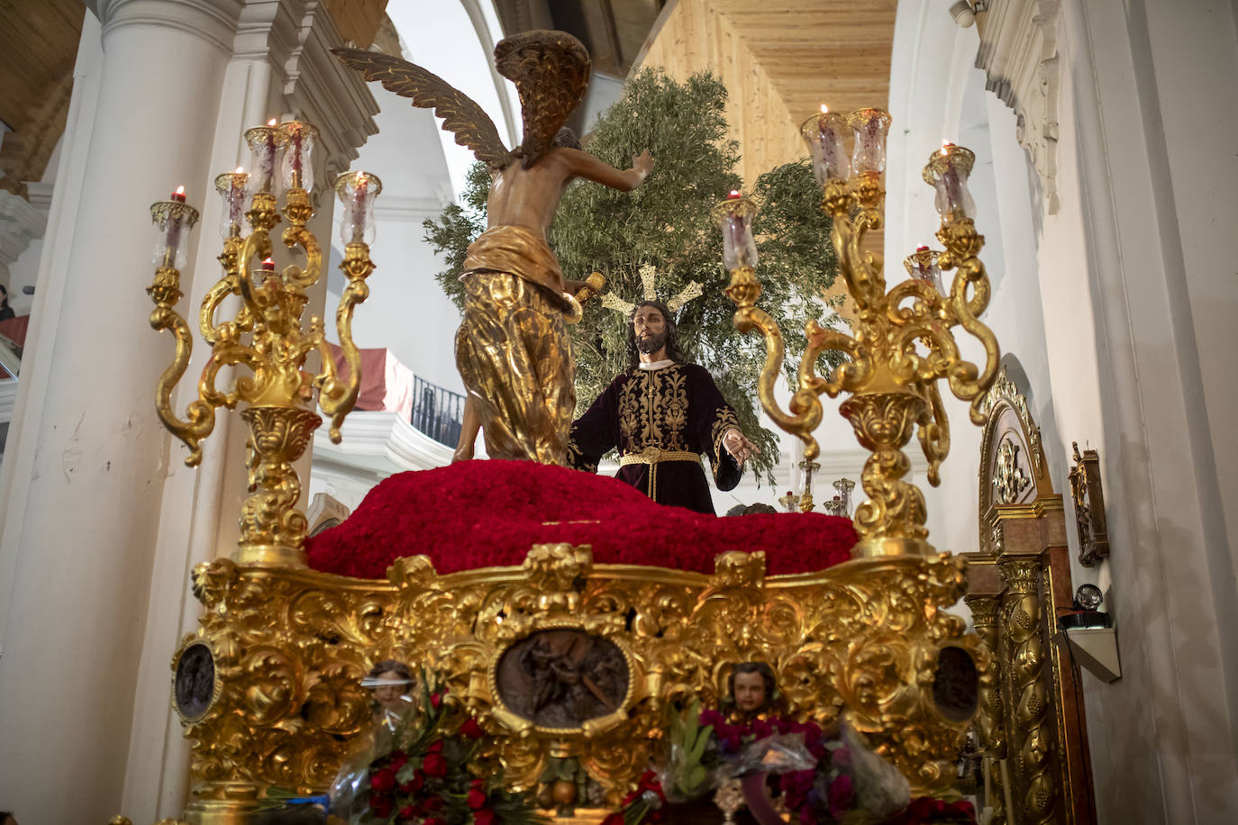 El Jueves Santo de Huelva, en imágenes