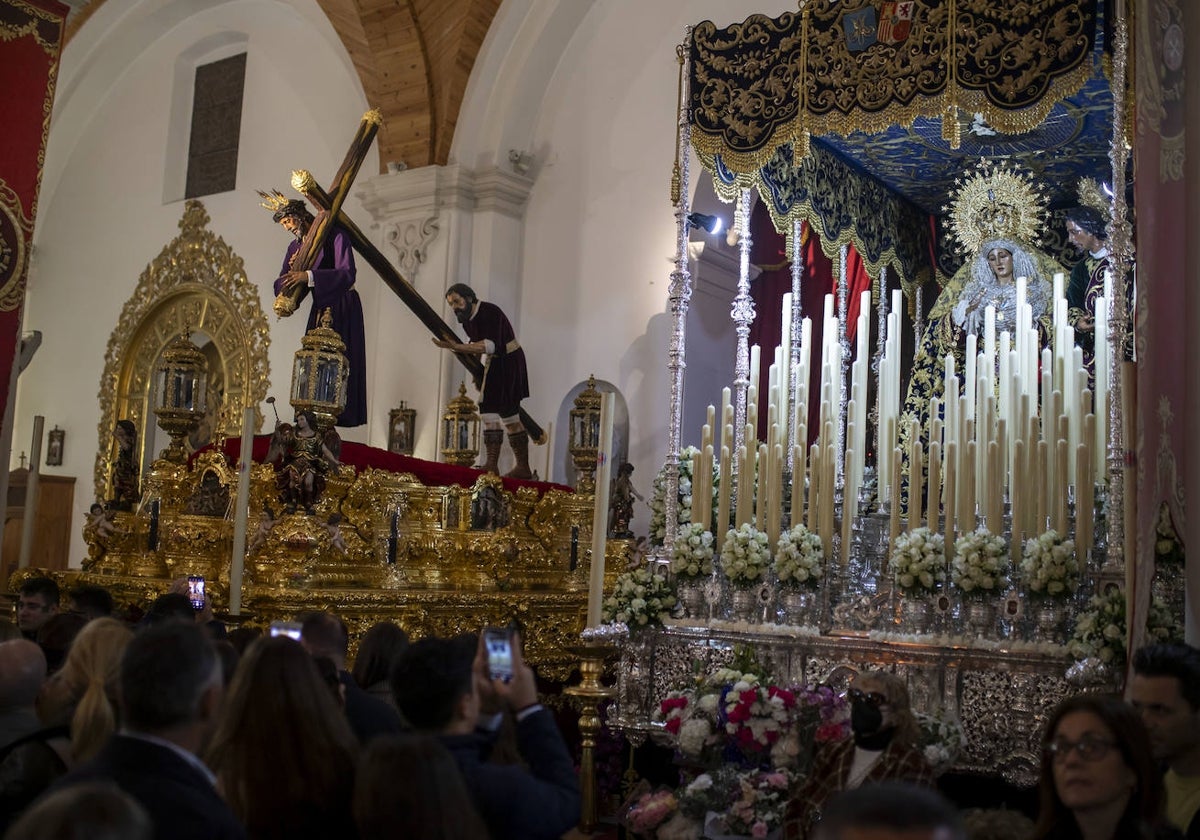 Los hermanos del Nazareno acudieron a la Concepción a acompañar a sus titulares