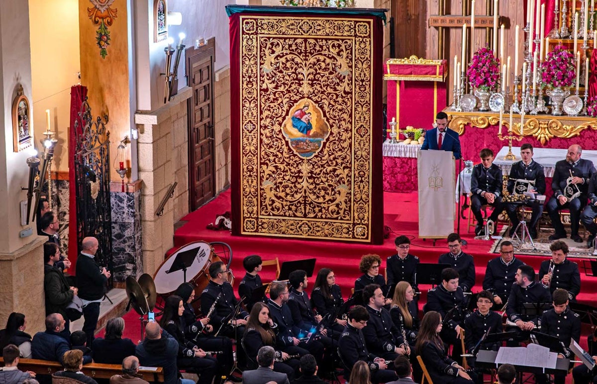 Un momento de la presentación de la obra en la Parroquia del Sagrado Corazón