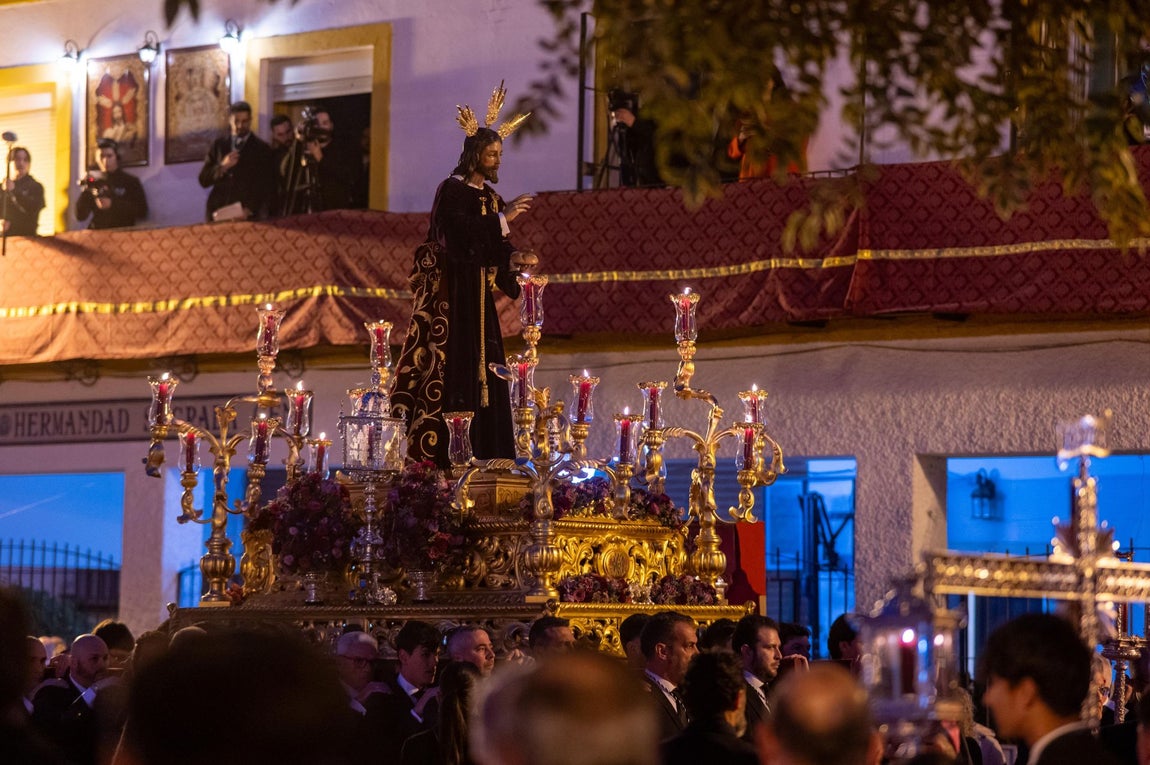El Vía Crucis de la Semana Santa de Huelva 2025, en imágenes