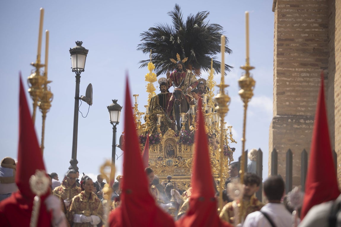Las imágenes que ha dejado el Domingo de Ramos en Huelva