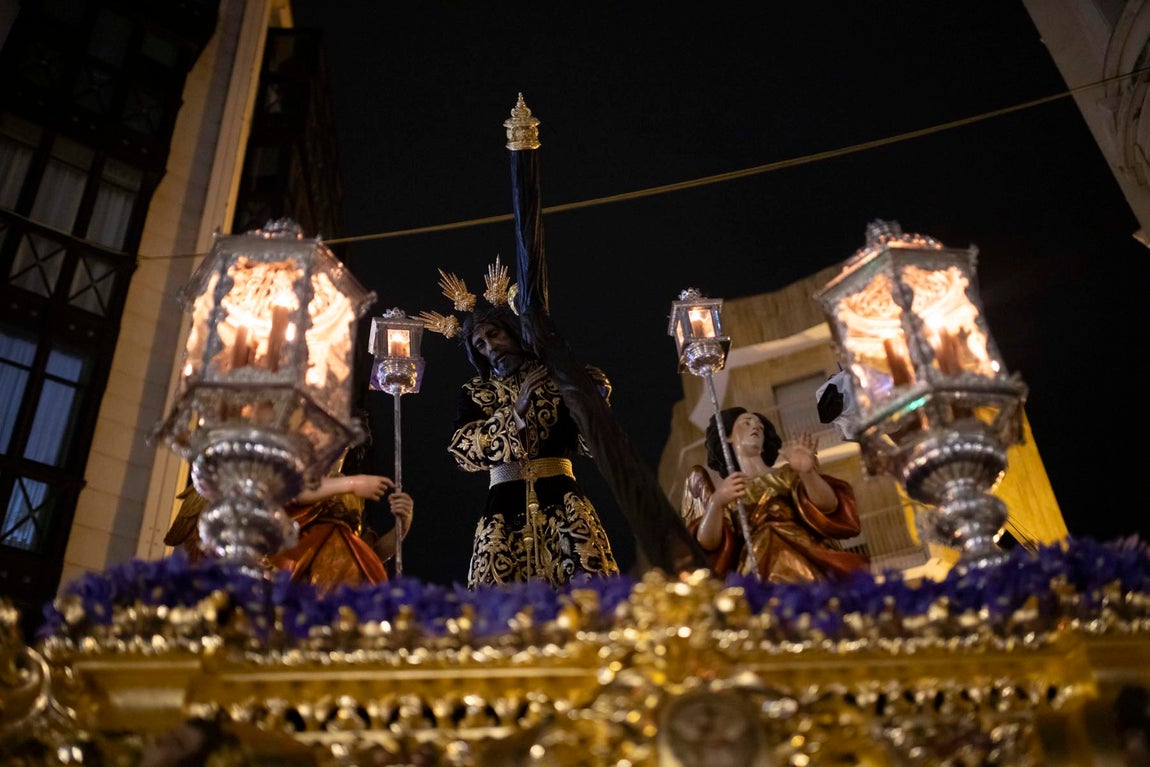 El Lunes Santo de Huelva, en imágenes